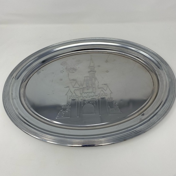 Disney World Magic Kingdom Serving Platter - Picture 1 of 11